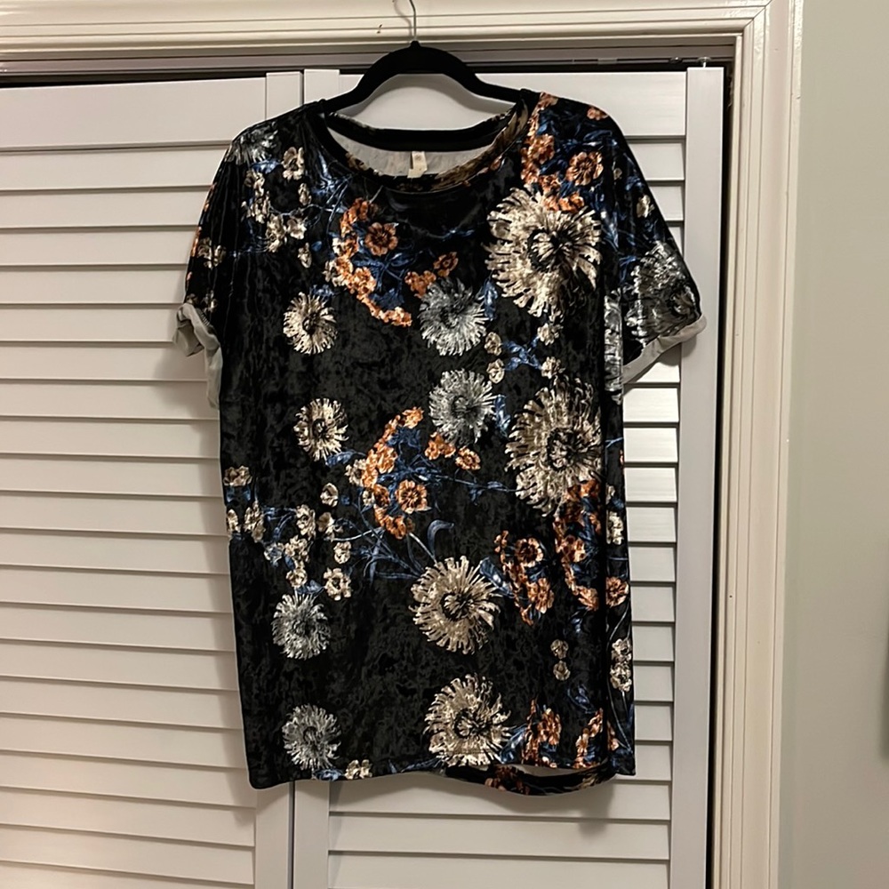 Beautiful Velvet-Like Floral Top